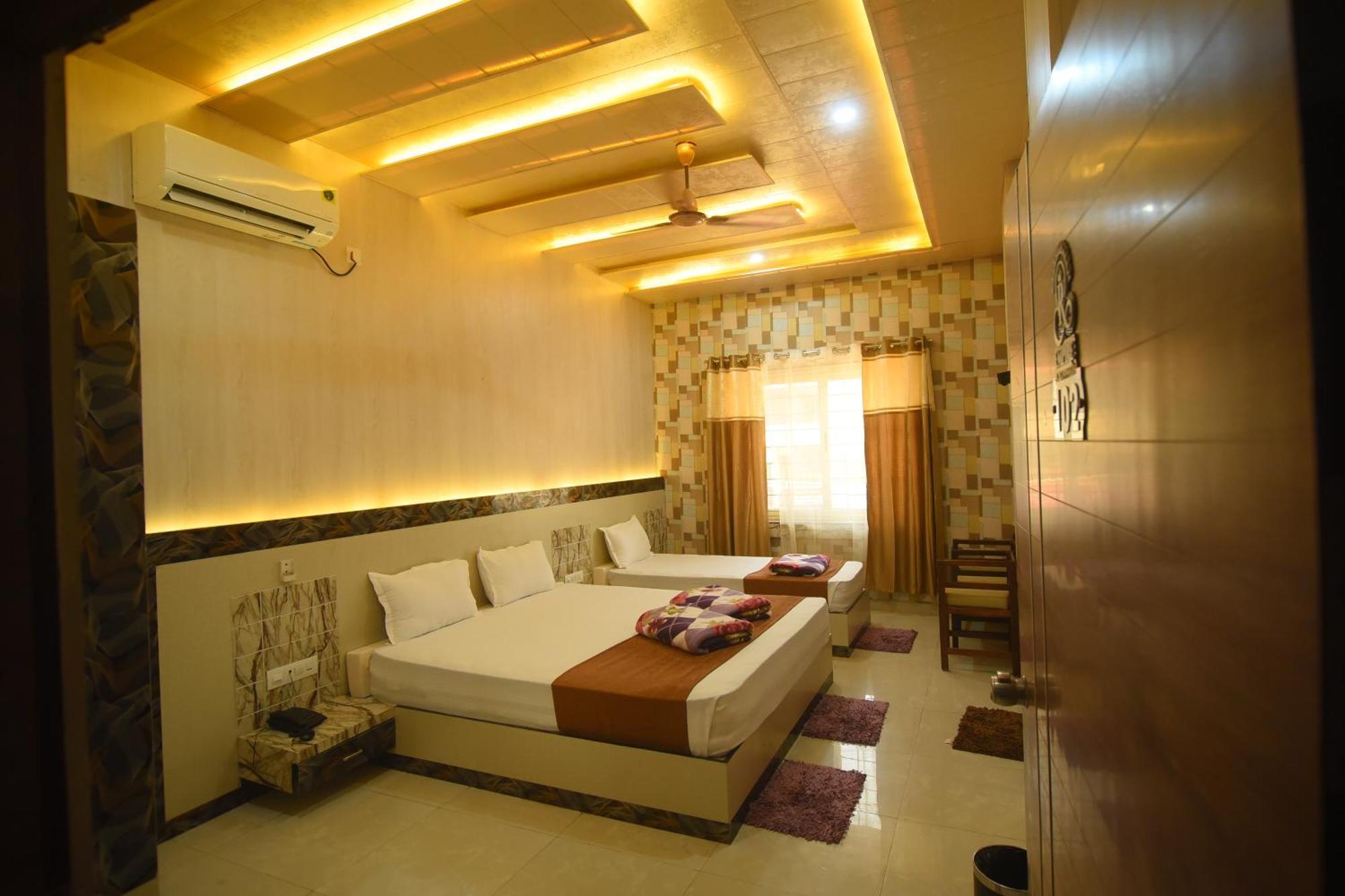 R Empire Revtree Hotel ดาวันเกเร ภายนอก รูปภาพ