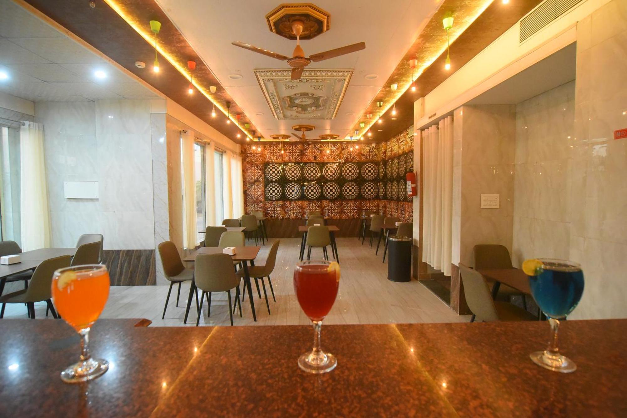 R Empire Revtree Hotel ดาวันเกเร ภายนอก รูปภาพ