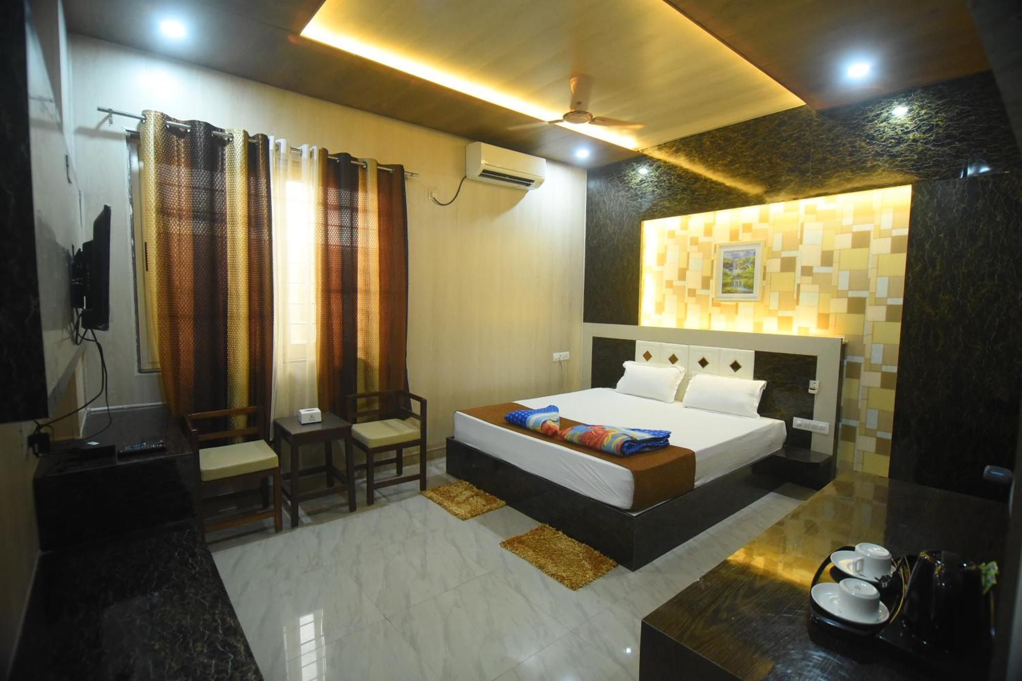 R Empire Revtree Hotel ดาวันเกเร ภายนอก รูปภาพ
