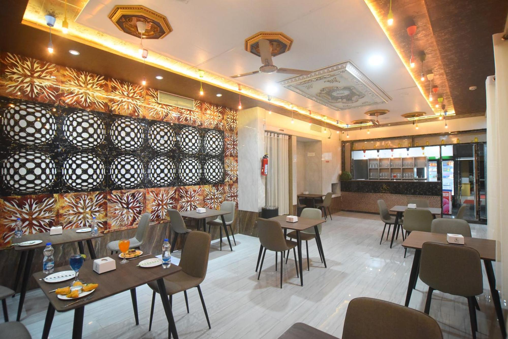 R Empire Revtree Hotel ดาวันเกเร ภายนอก รูปภาพ
