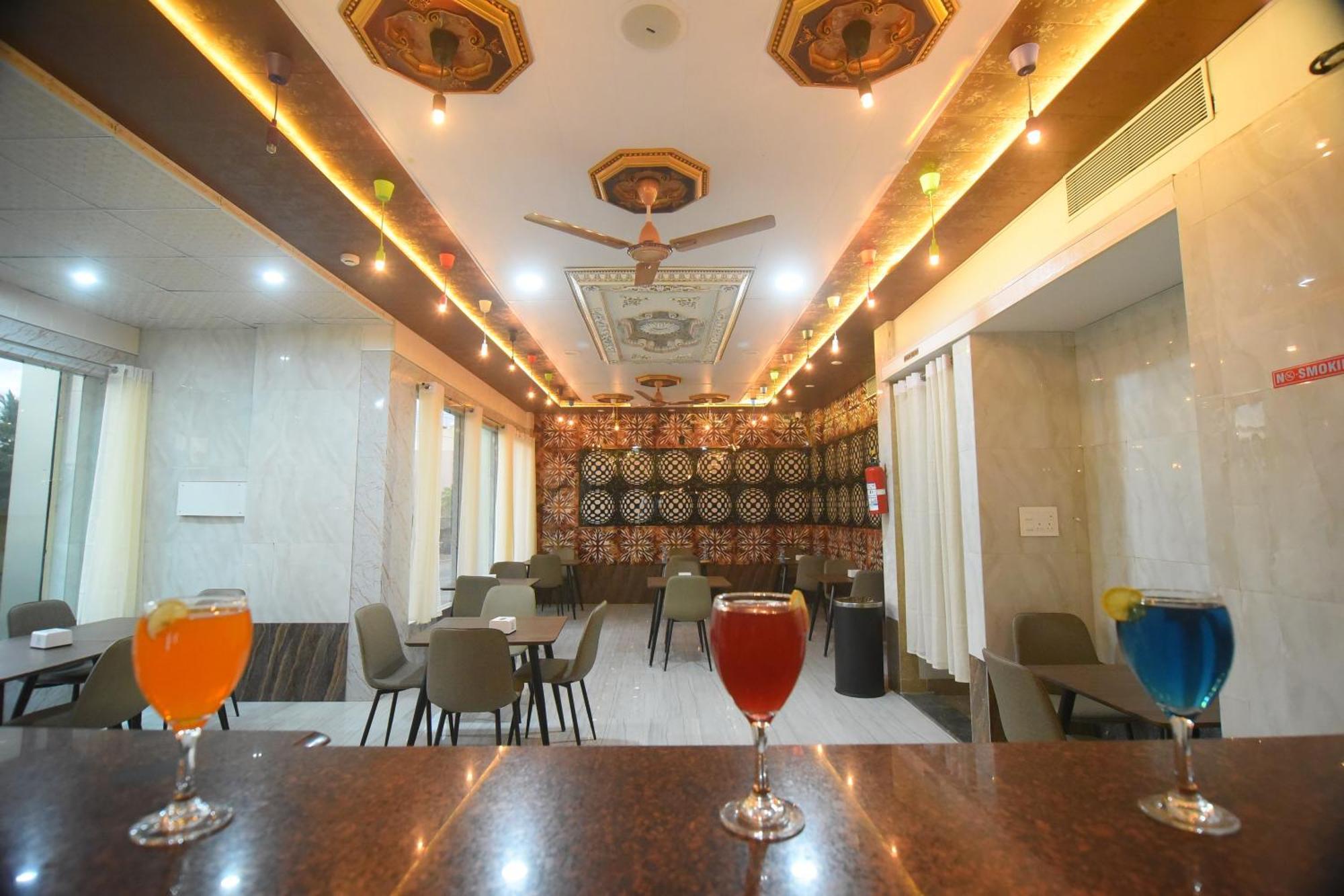 R Empire Revtree Hotel ดาวันเกเร ภายนอก รูปภาพ